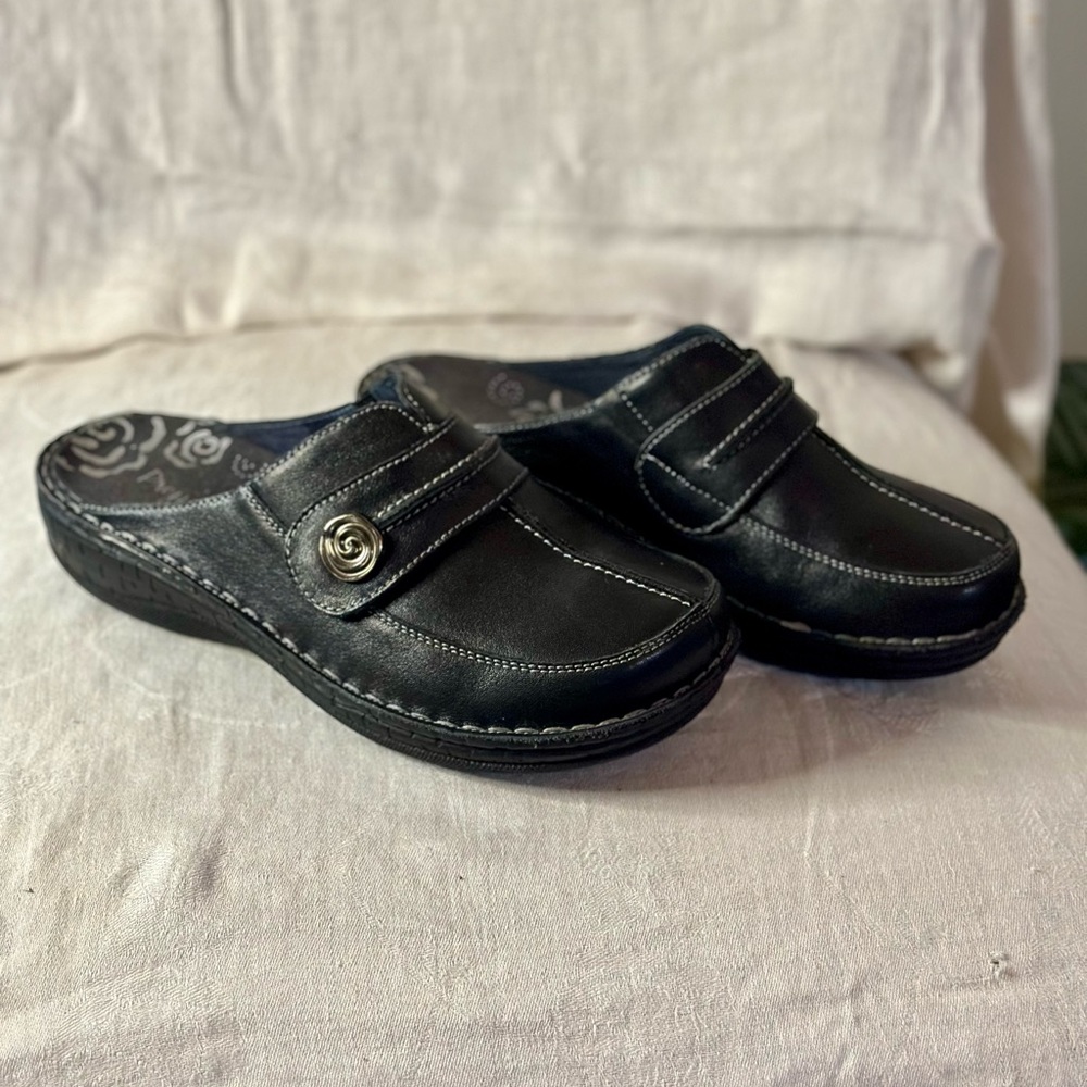 Propet Jana Black Leather Comfort Mules | Size 9W | Excellent Condition